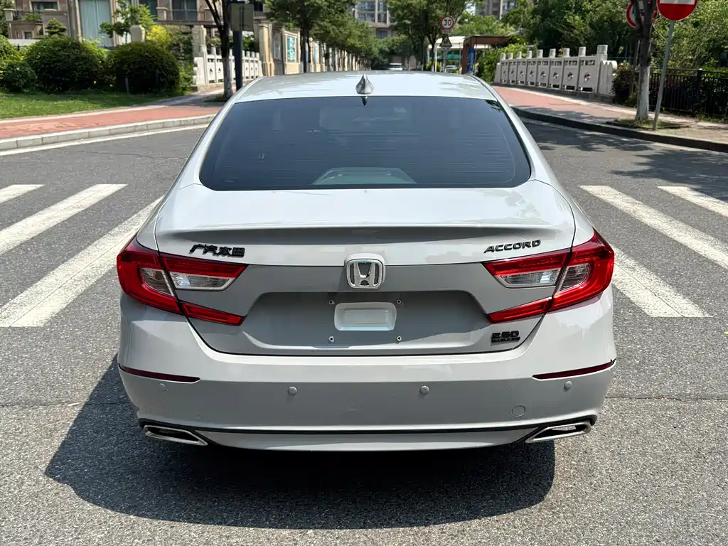 Honda Accord — фото 5