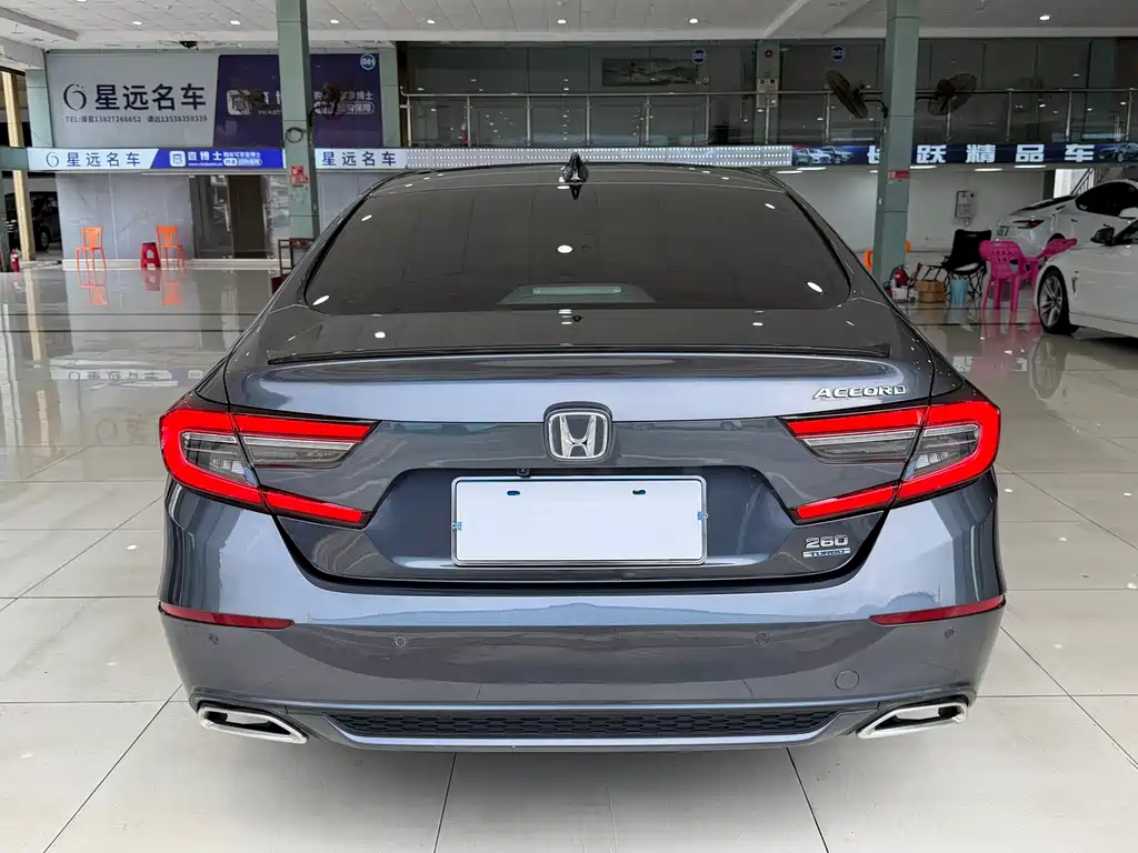 Honda Accord — фото 13