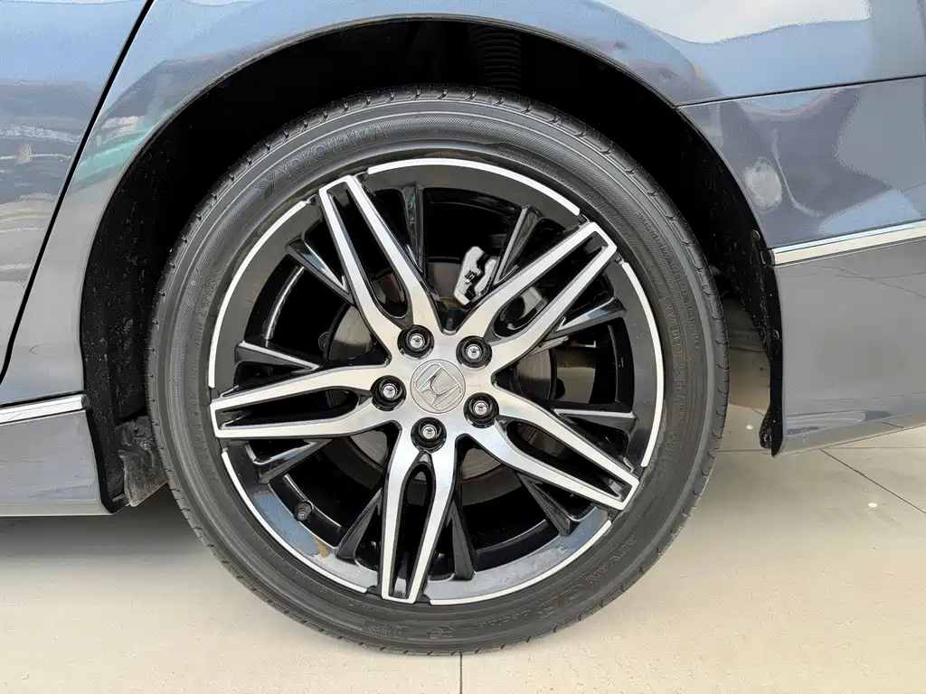 Honda Accord — фото 17