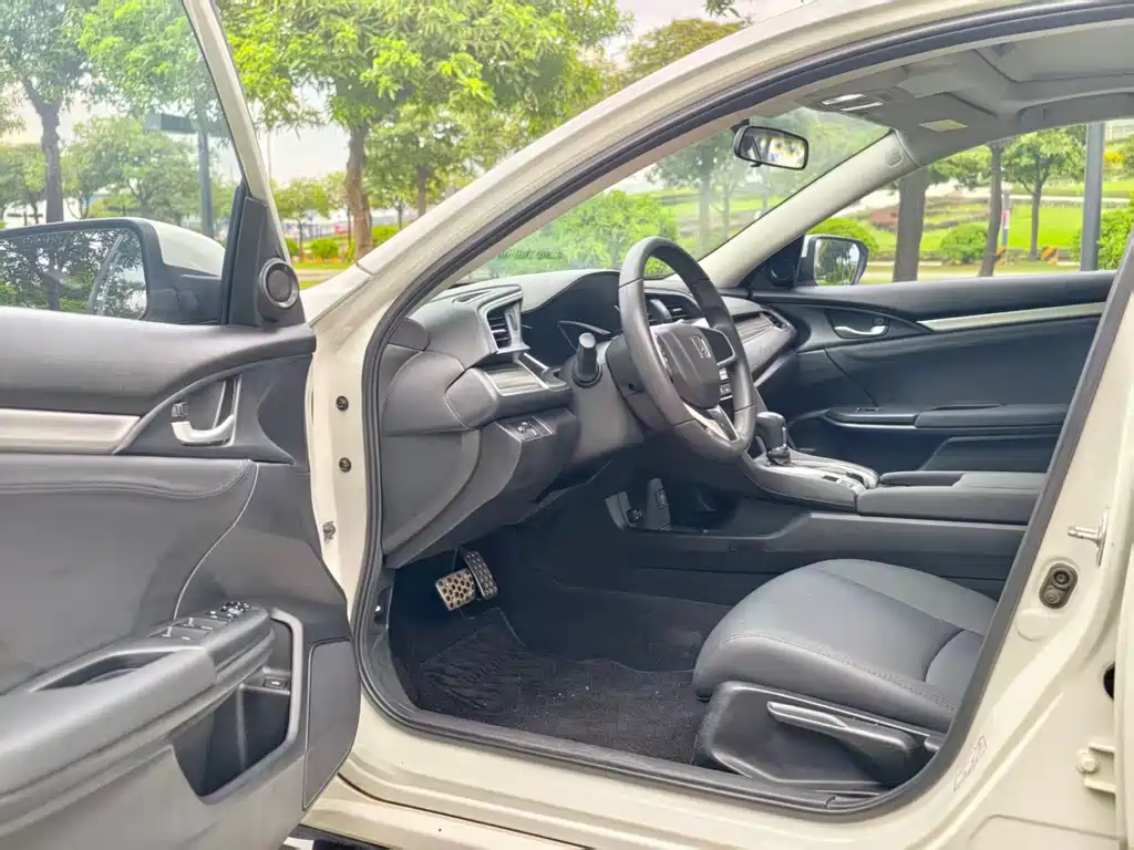 Honda Civic — фото 5