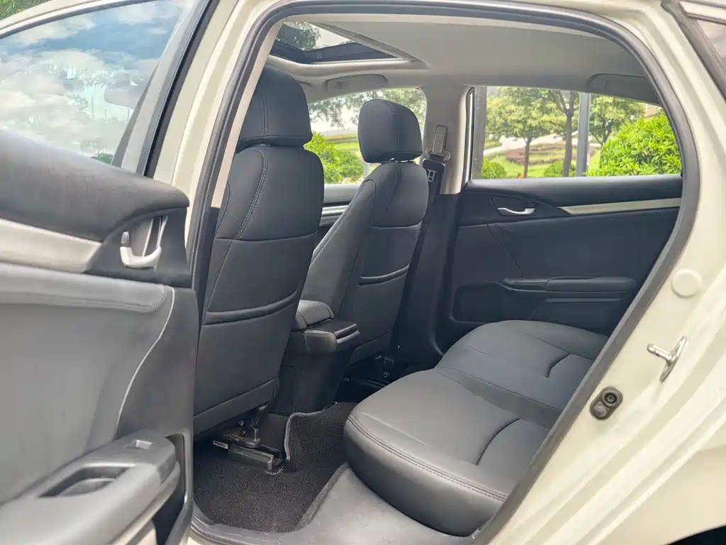 Honda Civic — фото 6