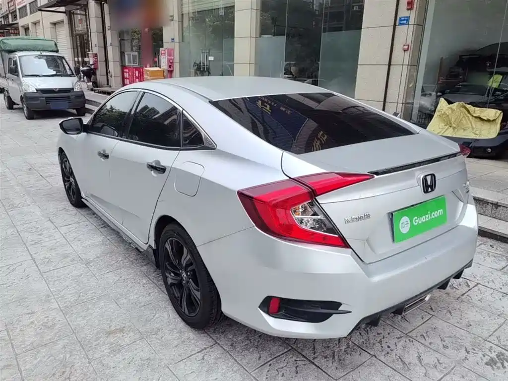 Honda Civic — фото 5