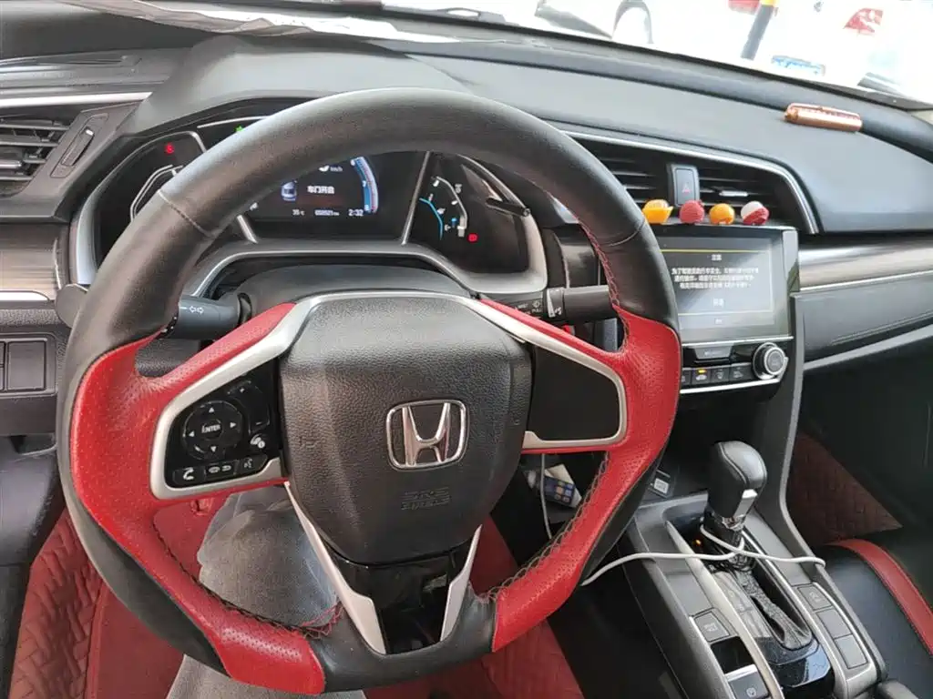 Honda Civic — фото 11