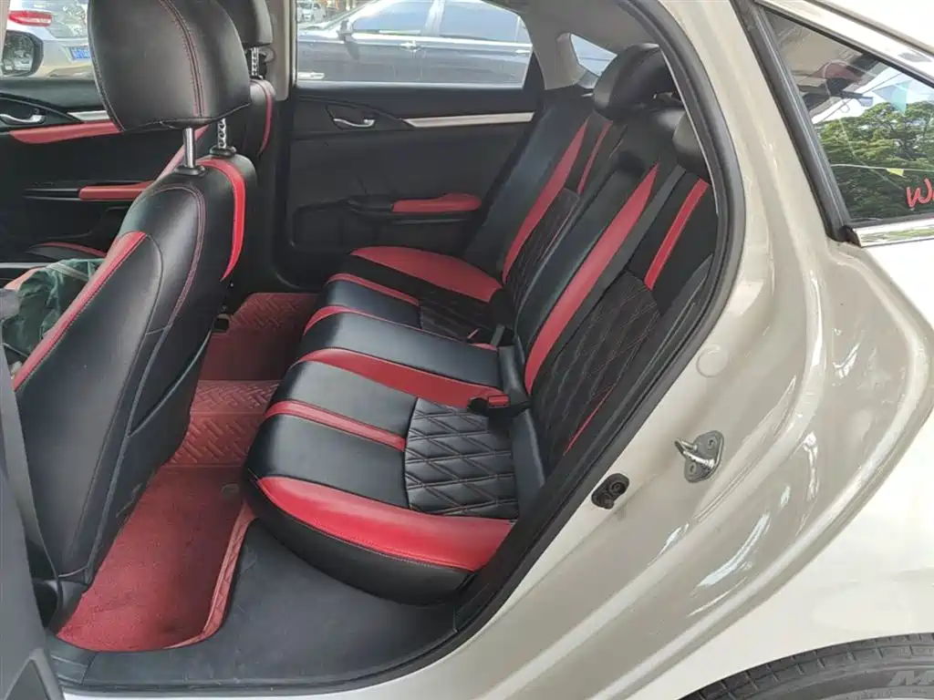 Honda Civic — фото 17