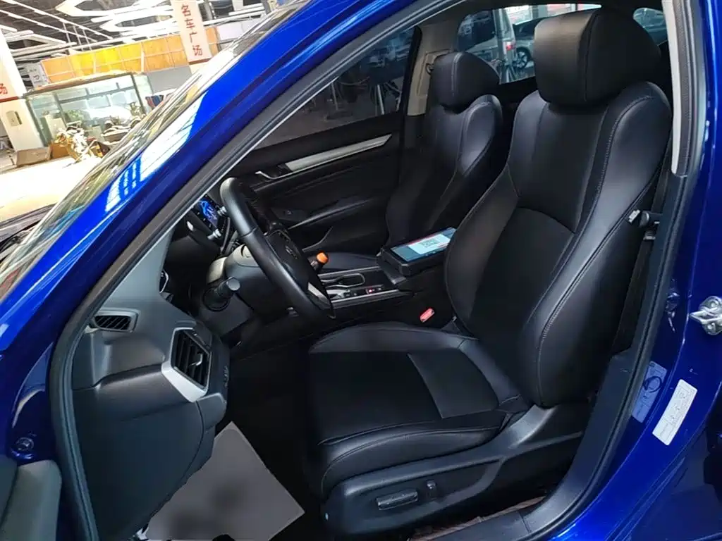 Honda Accord — фото 14