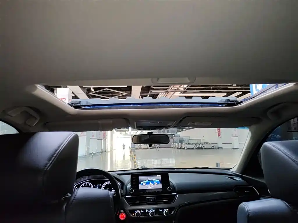 Honda Accord — фото 17