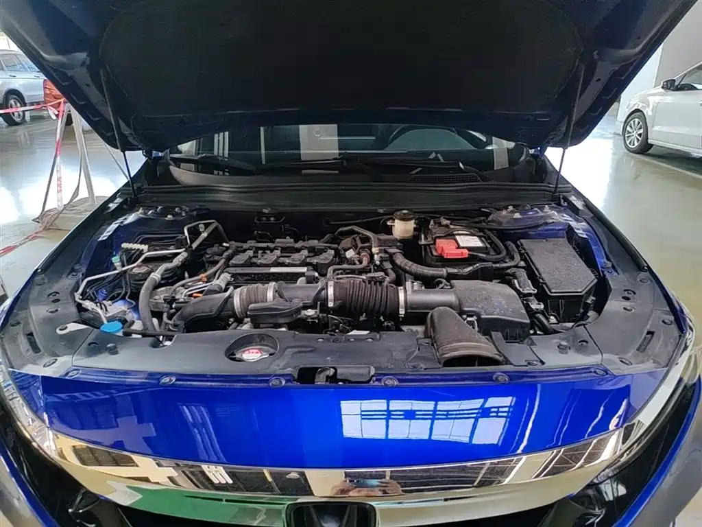 Honda Accord — фото 19