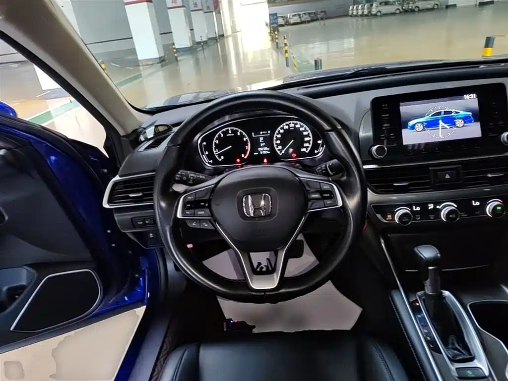 Honda Accord — фото 10