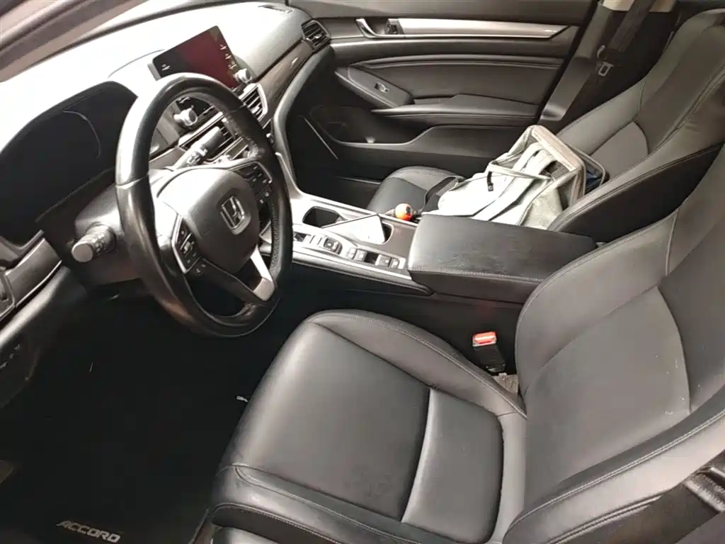 Honda Accord — фото 22