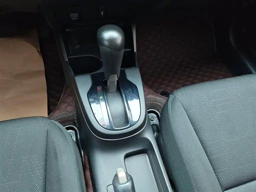 Honda Fit — фото 14