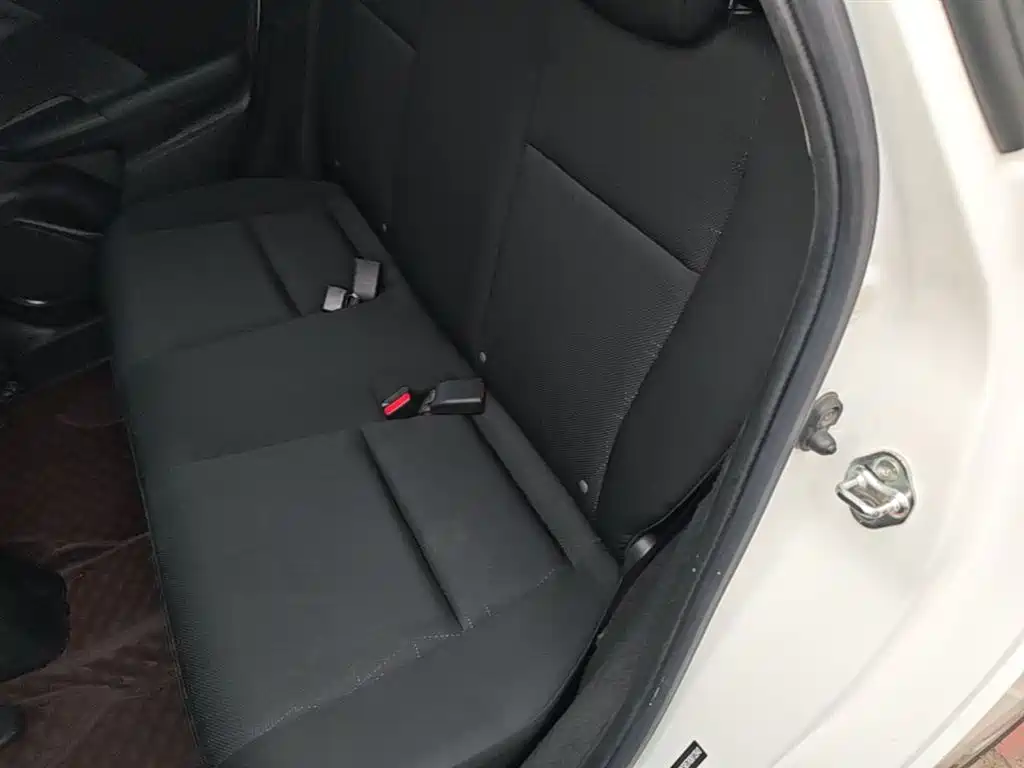 Honda Fit — фото 17