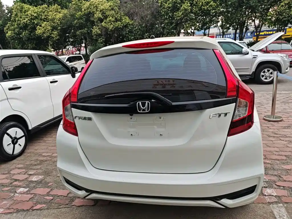 Honda Fit — фото 6