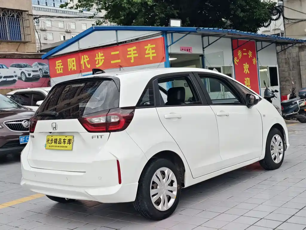 Honda Fit — фото 16