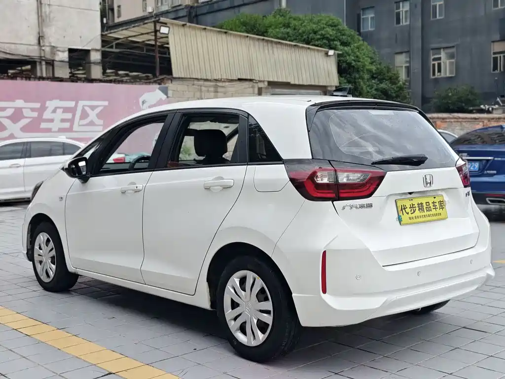 Honda Fit — фото 18
