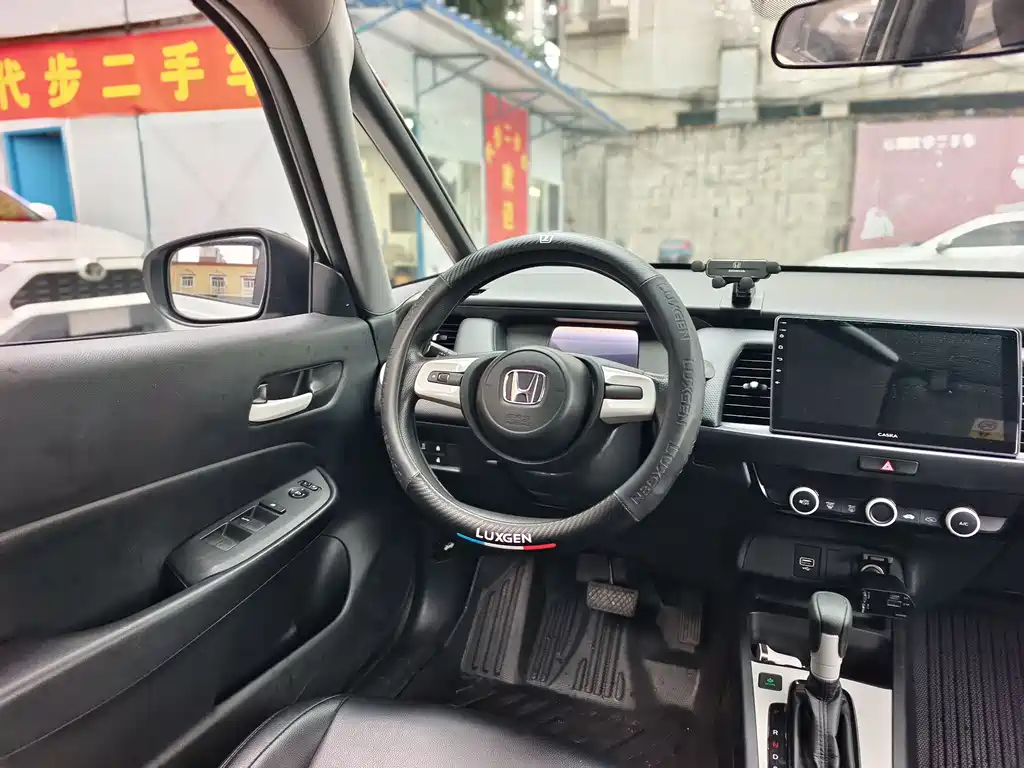 Honda Fit — фото 7