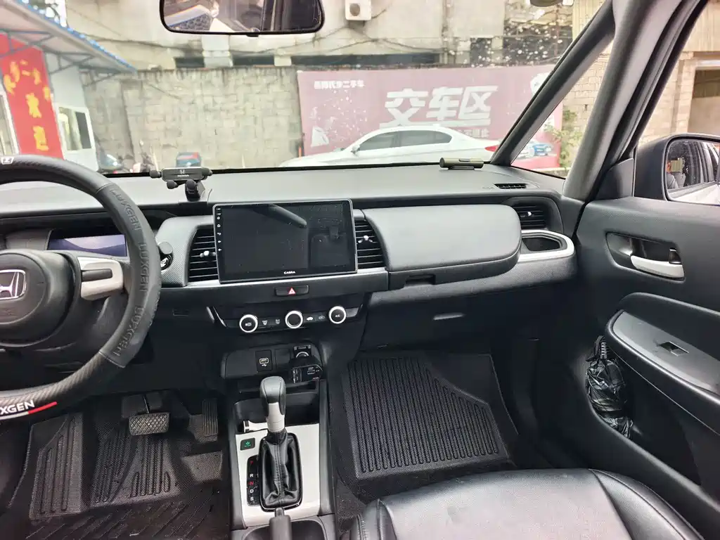 Honda Fit — фото 8