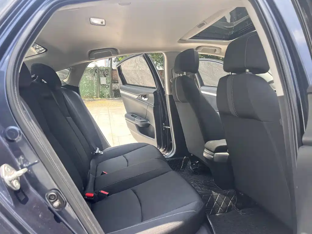 Honda Civic — фото 8