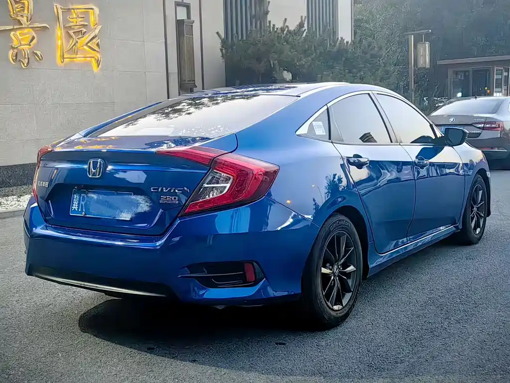 Honda Civic — фото 6