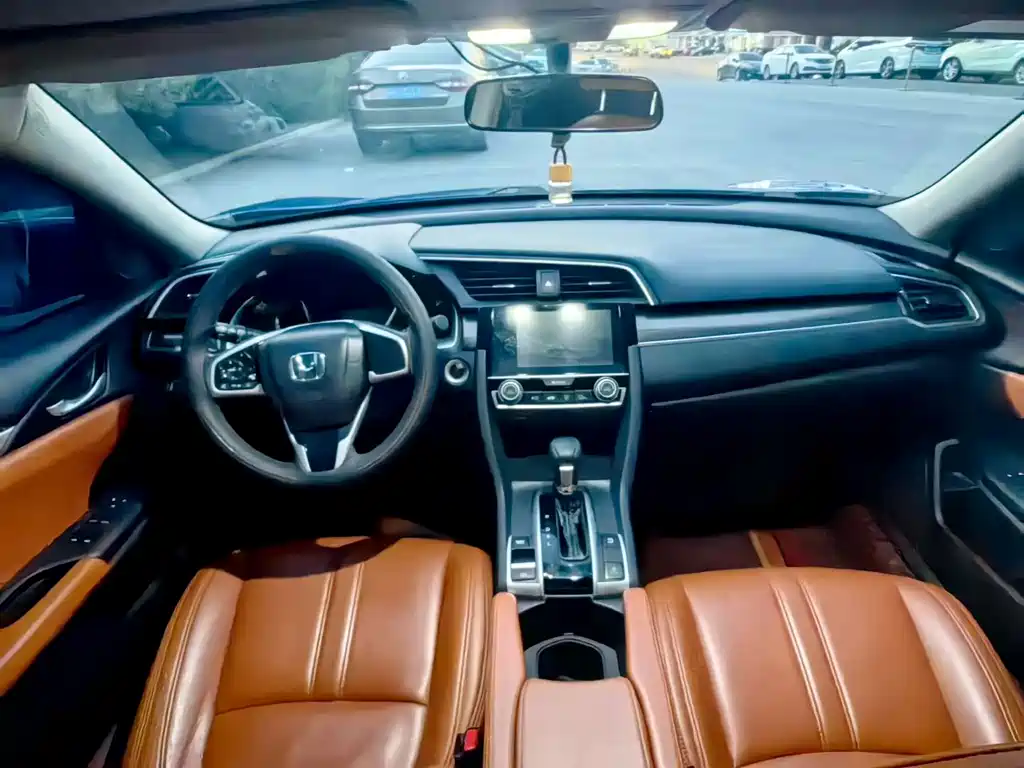 Honda Civic — фото 7