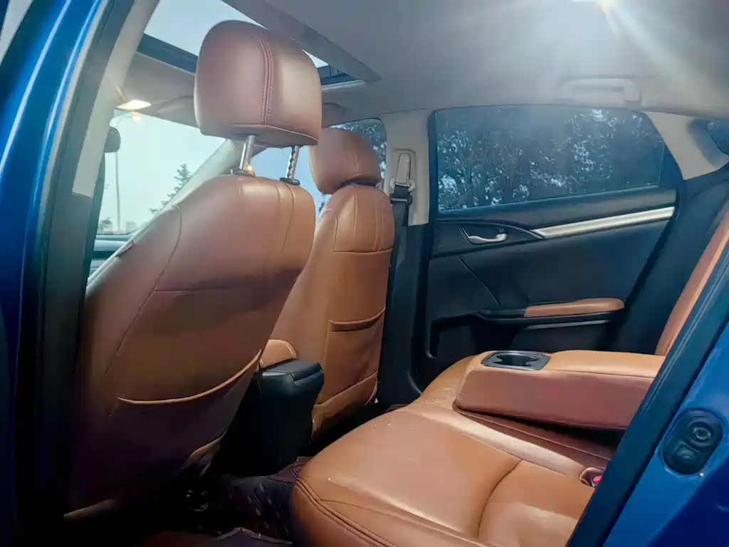 Honda Civic — фото 8