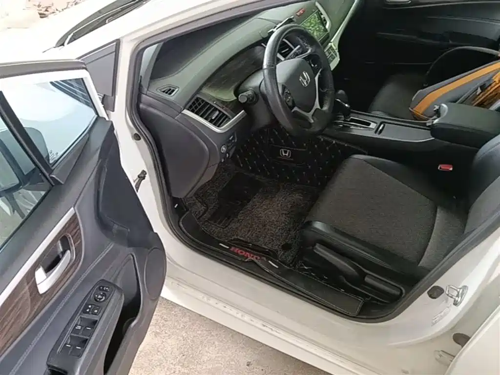 Honda Jade — фото 16