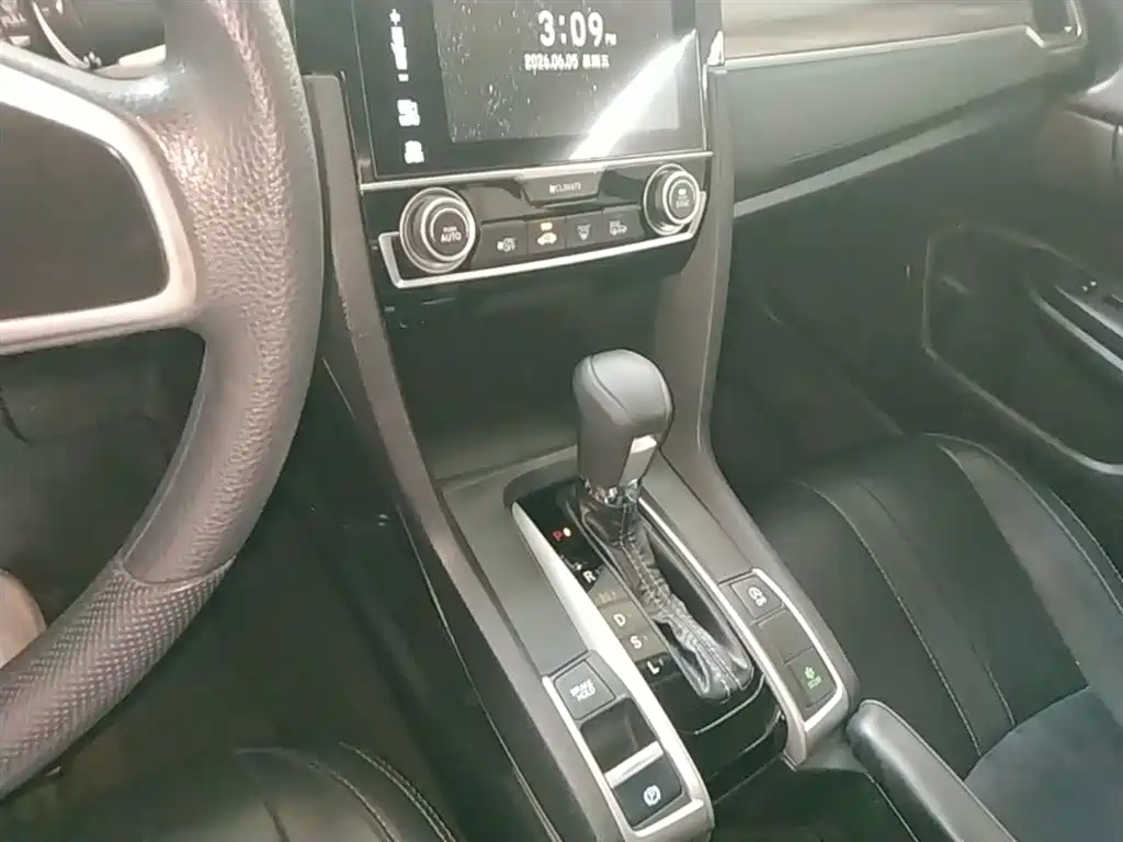 Honda Civic — фото 14