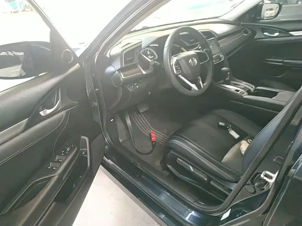Honda Civic — фото 16