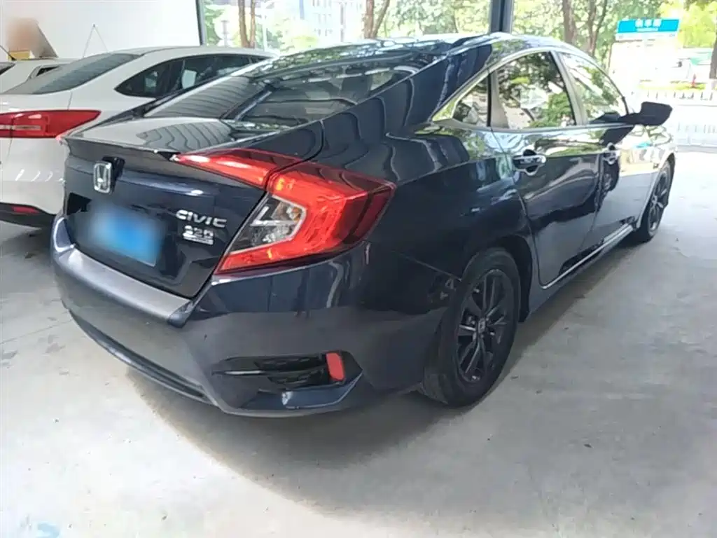 Honda Civic — фото 7