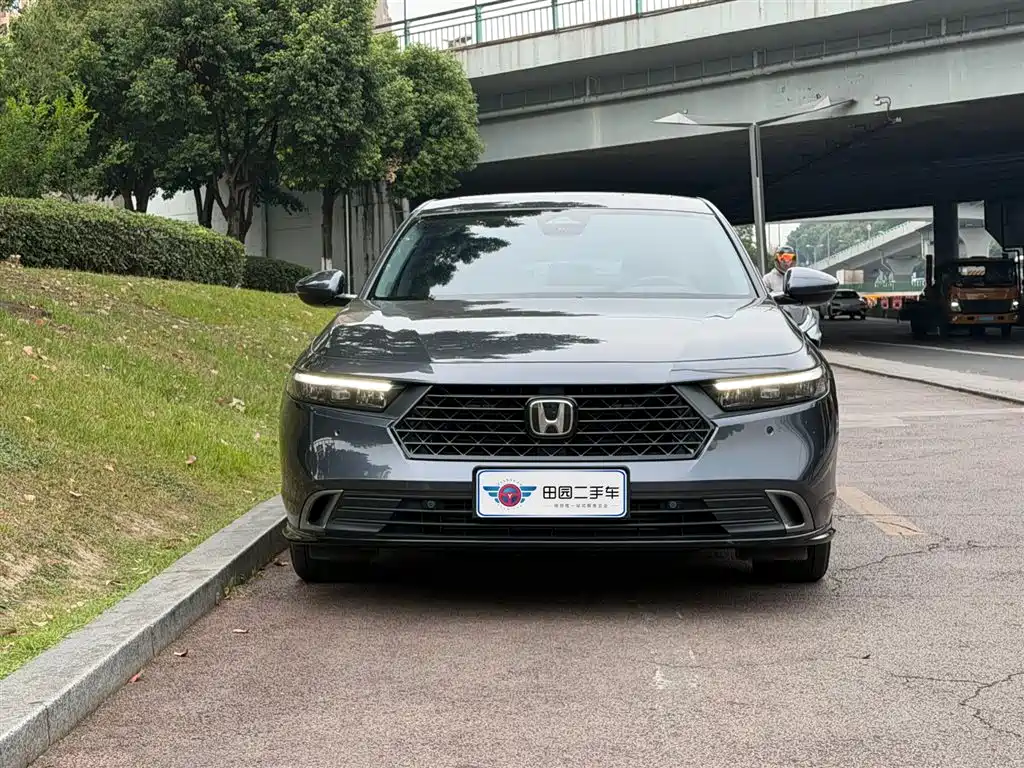 Honda Accord — фото 2