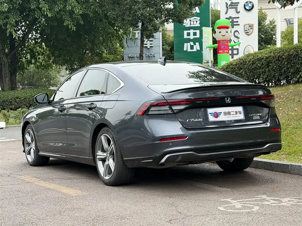 Honda Accord — фото 4