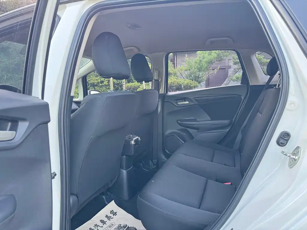 Honda Fit — фото 6