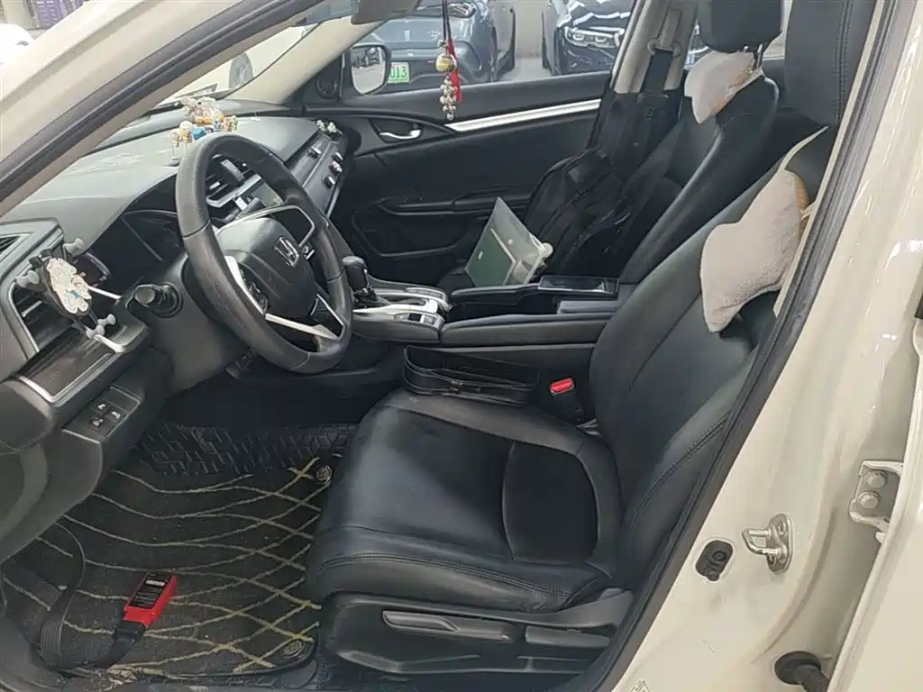 Honda Civic — фото 15