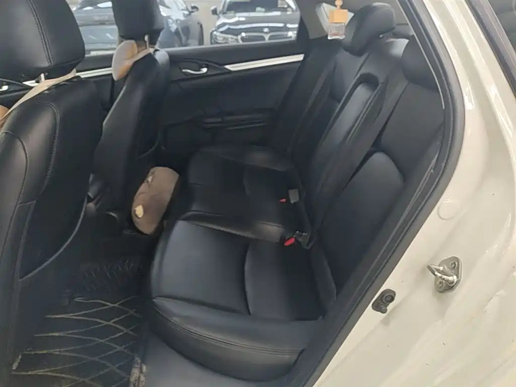 Honda Civic — фото 17