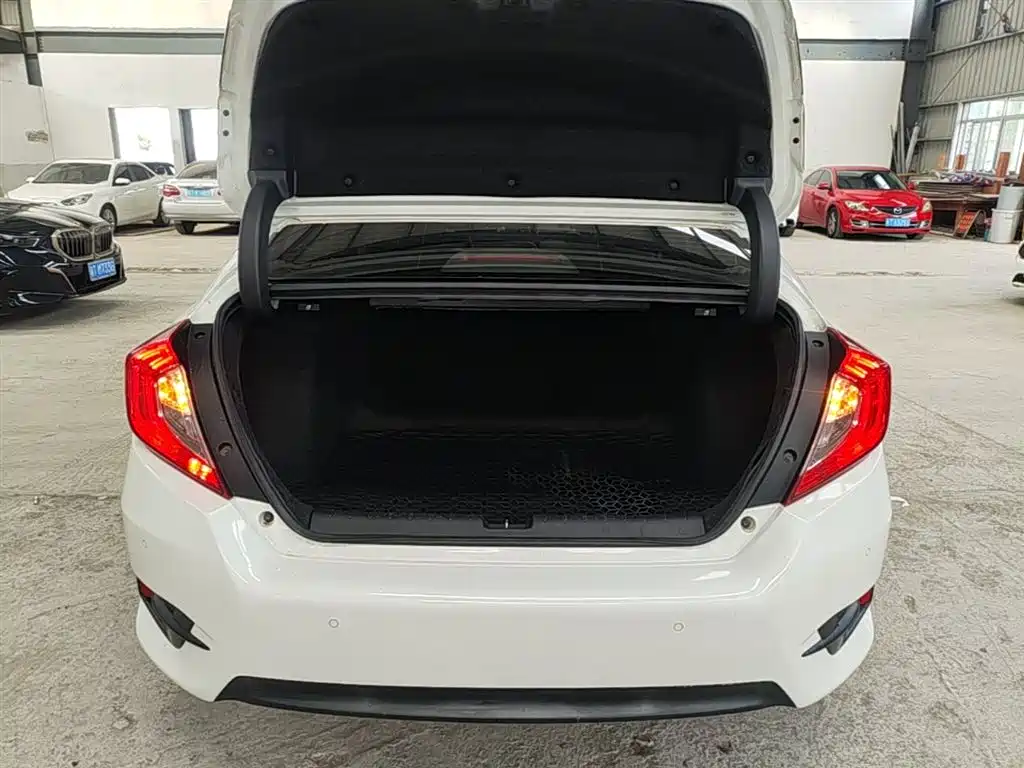 Honda Civic — фото 19