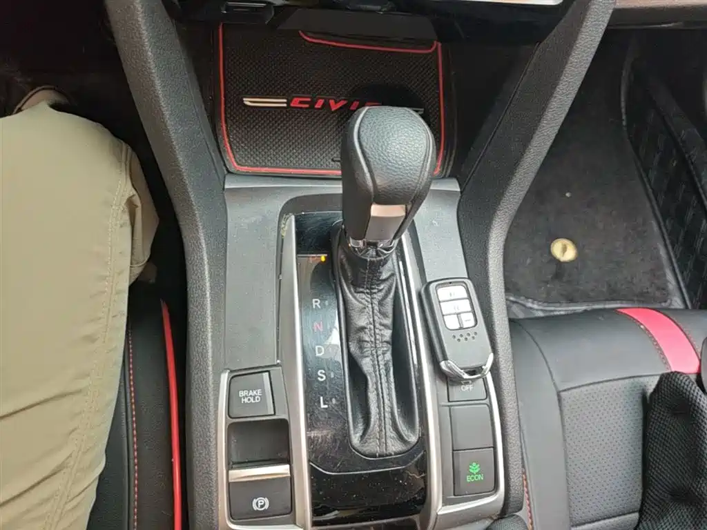 Honda Civic — фото 14