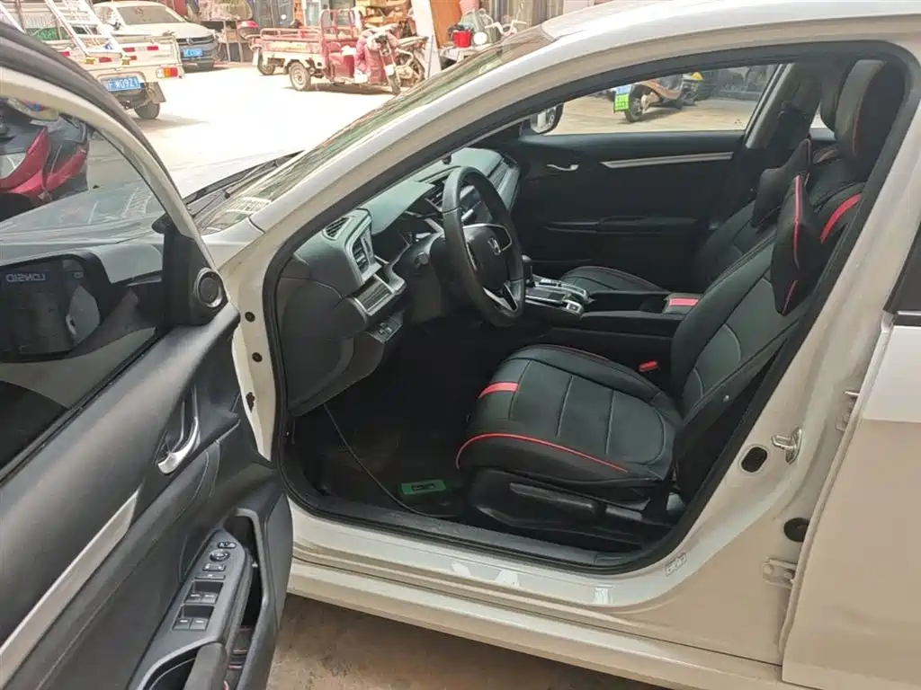 Honda Civic — фото 16