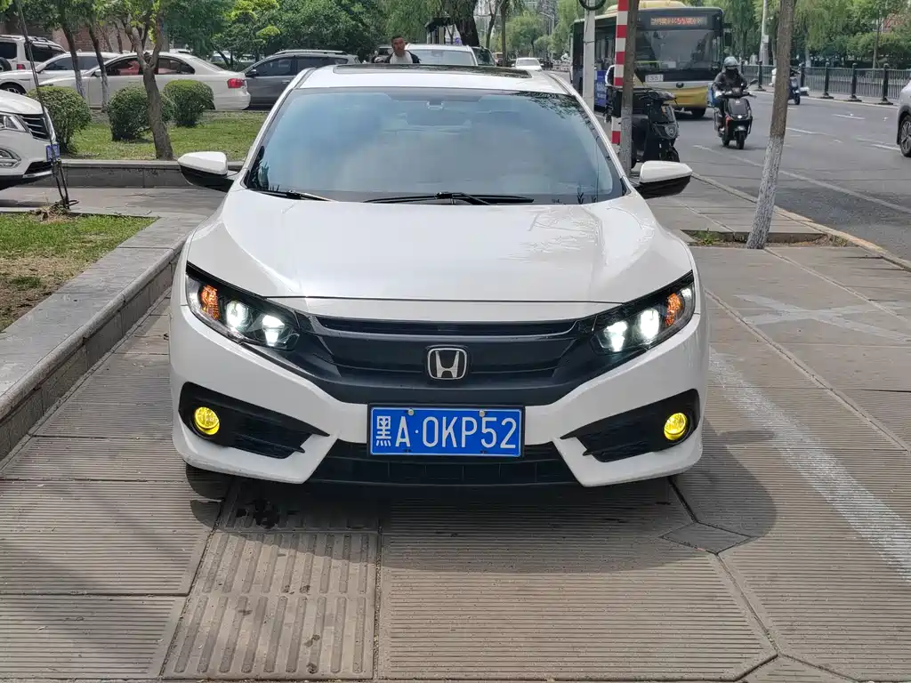 Honda Civic — фото 2