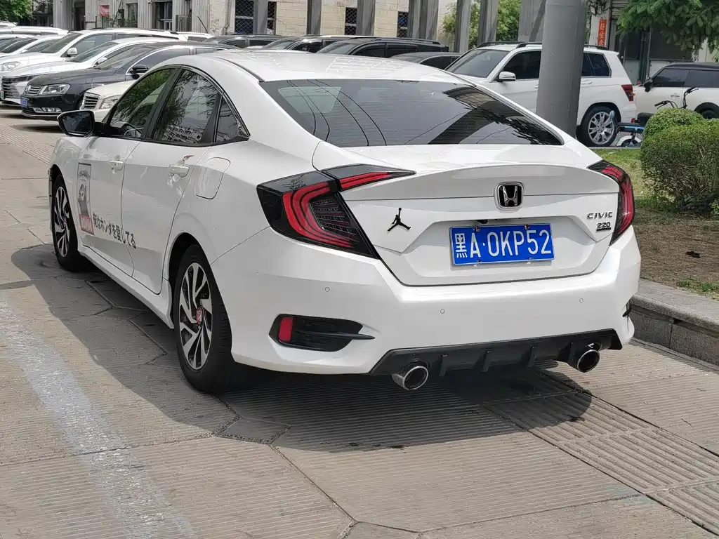 Honda Civic — фото 6