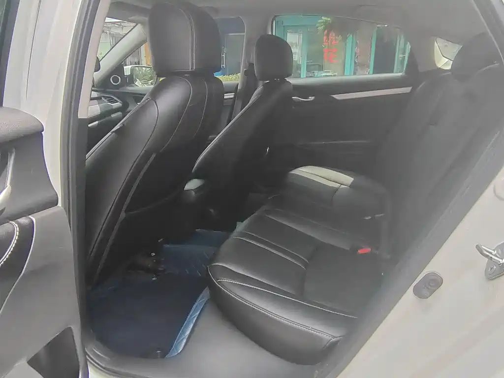 Honda Civic — фото 9