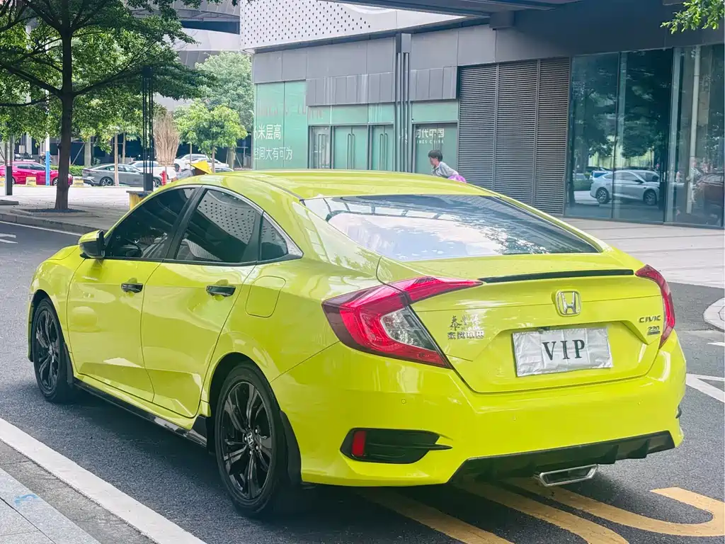 Honda Civic — фото 7