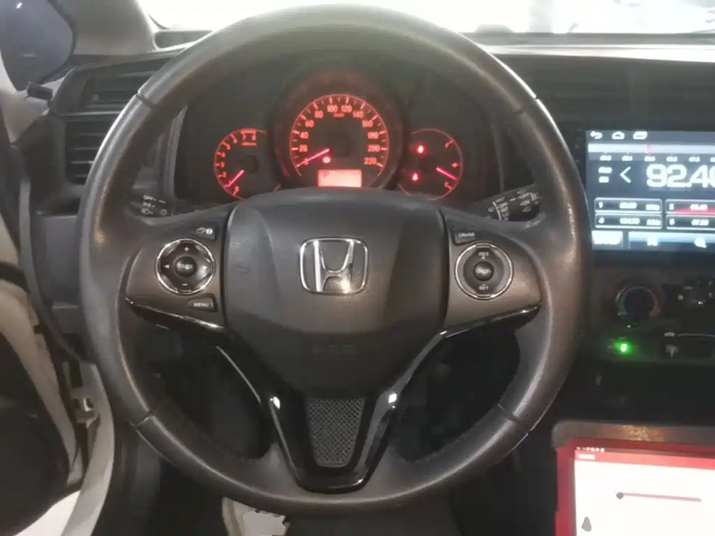 Honda Fit — фото 11