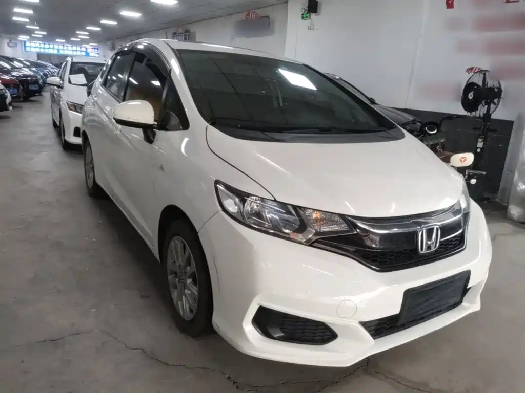 Honda Fit — фото 4