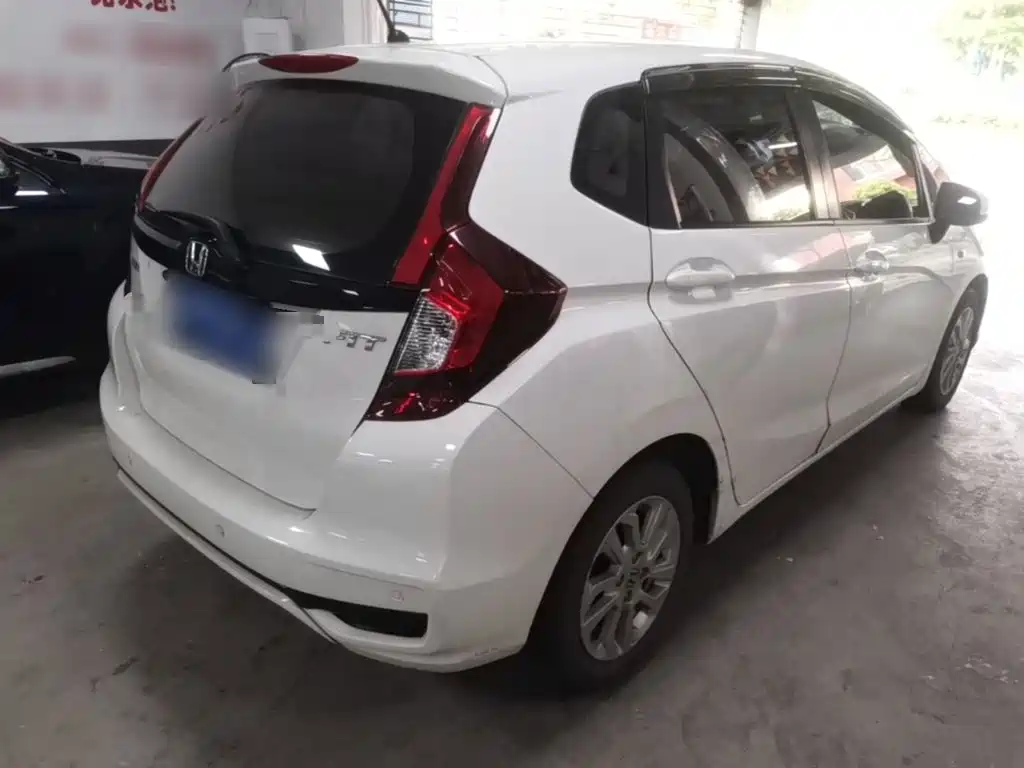Honda Fit — фото 7