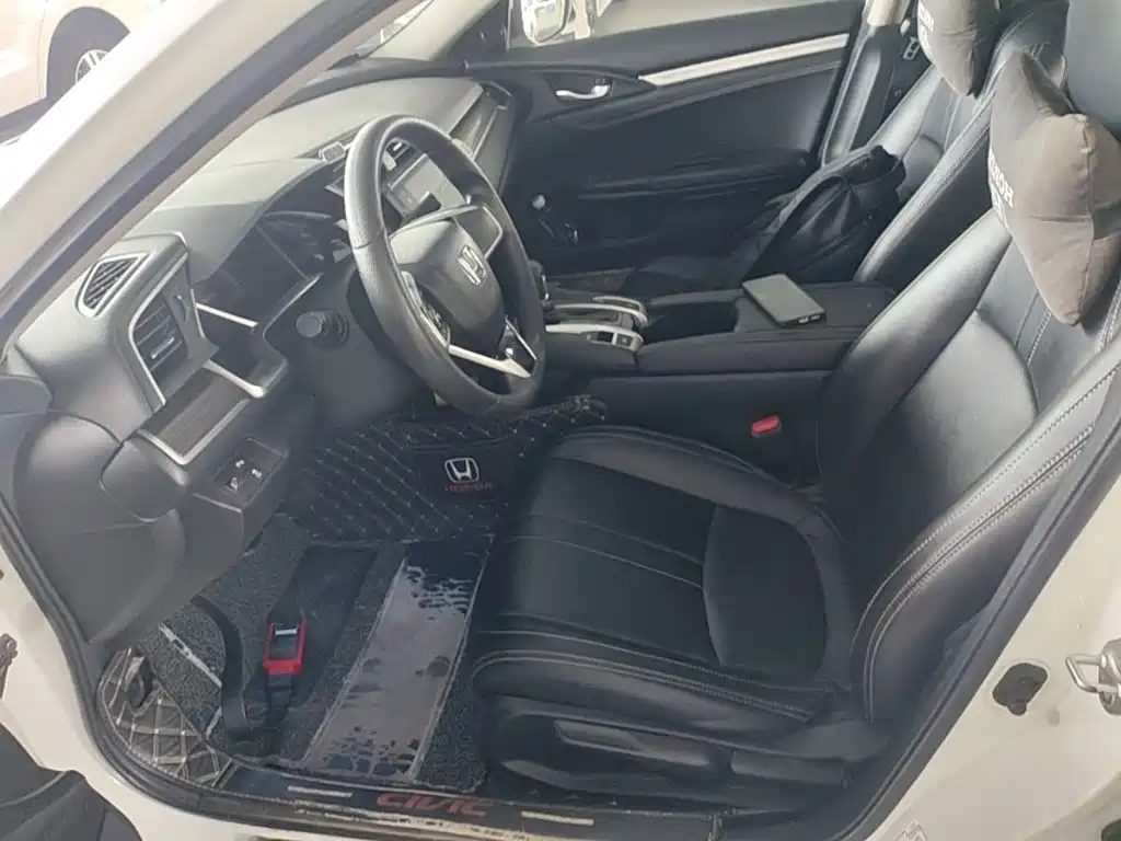 Honda Civic — фото 15
