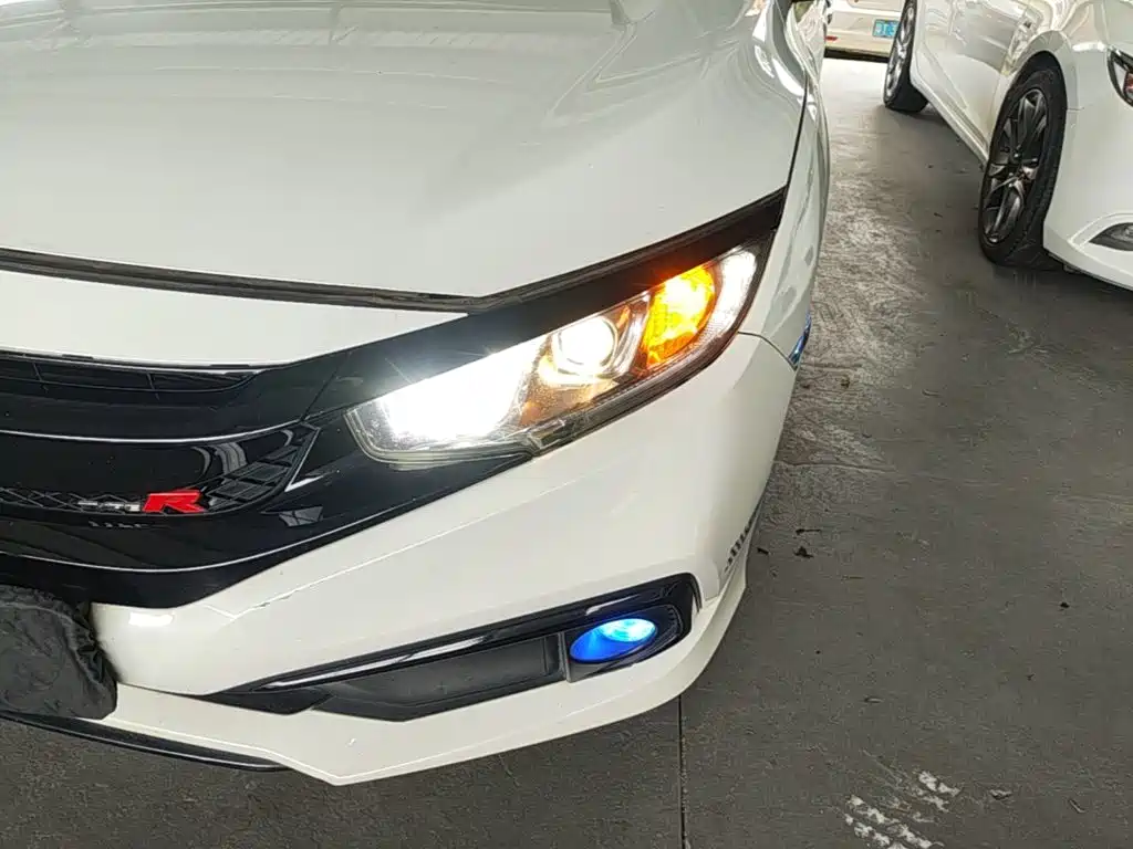 Honda Civic — фото 24
