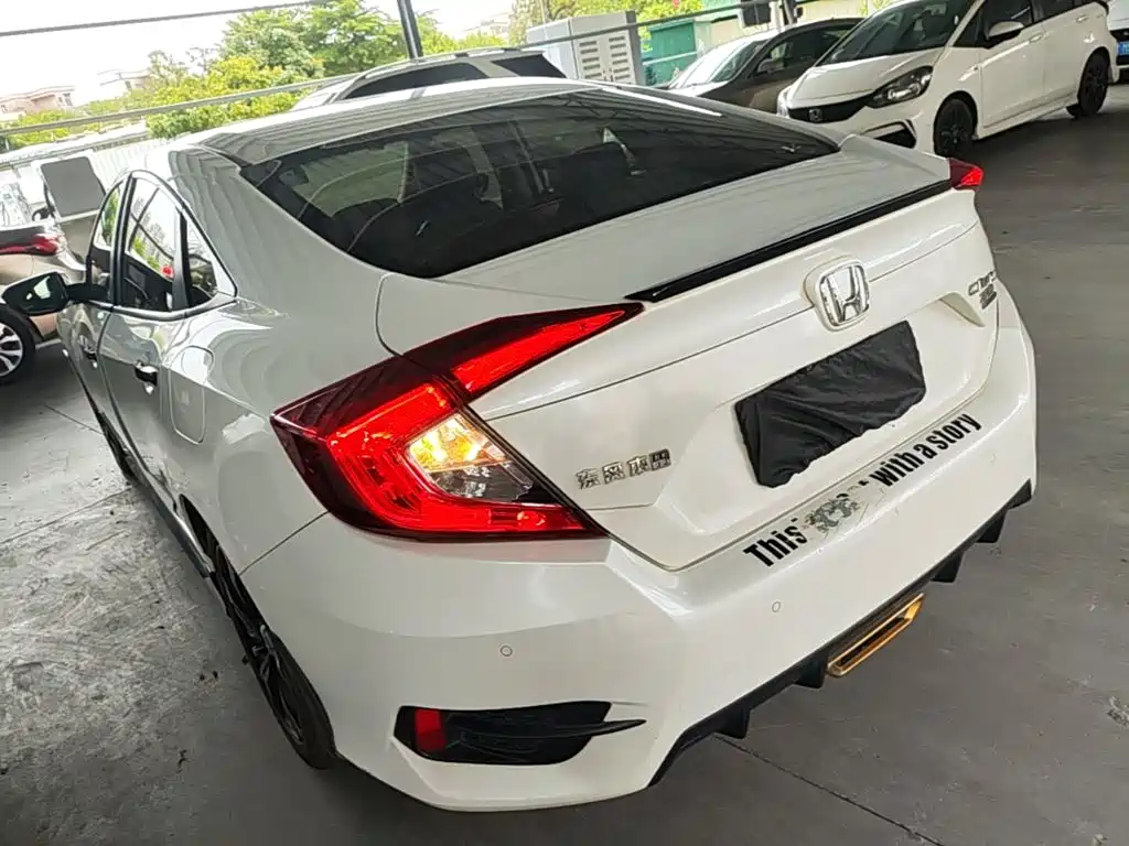 Honda Civic — фото 5
