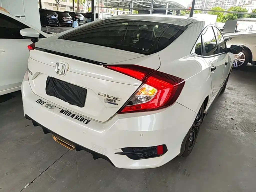 Honda Civic — фото 7