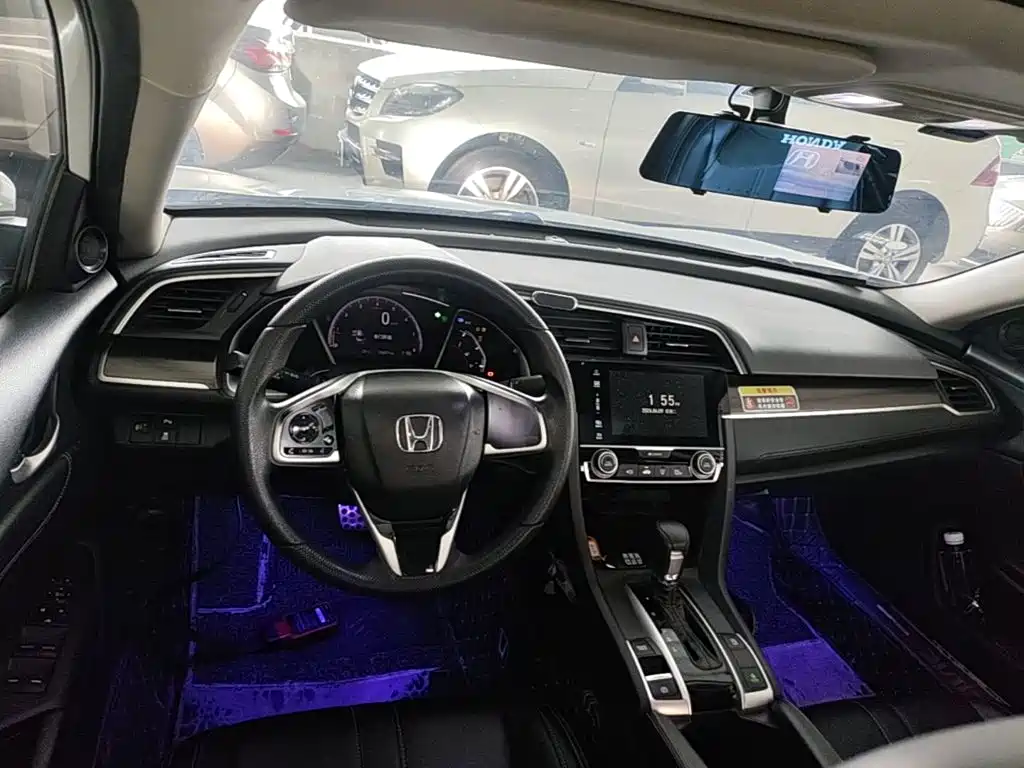 Honda Civic — фото 10