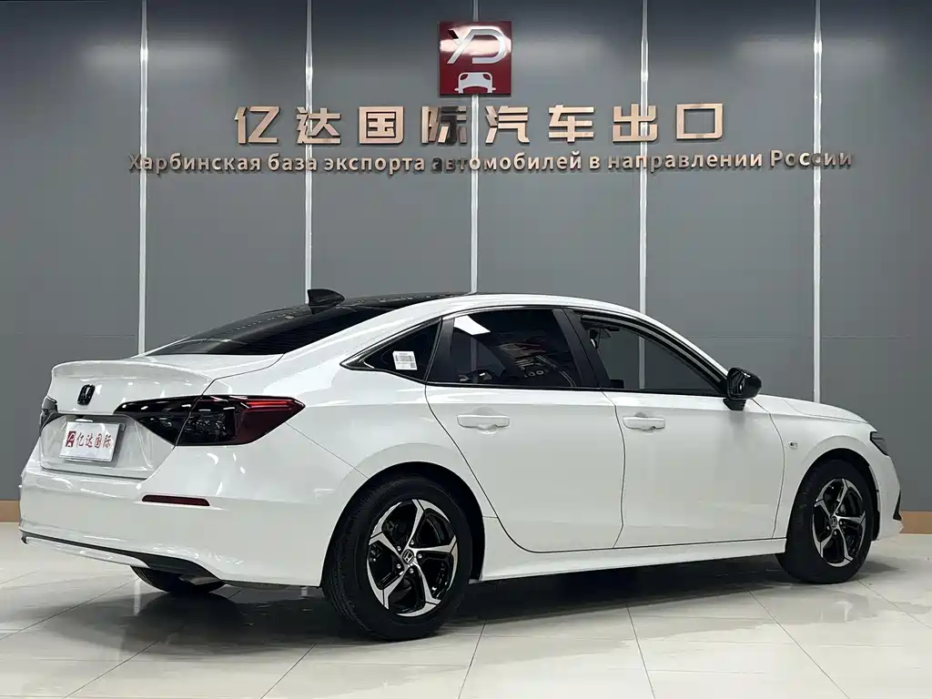 Honda Civic — фото 3