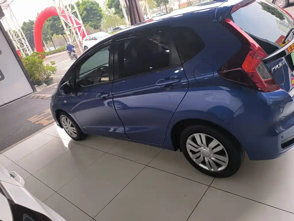 Honda Fit — фото 21